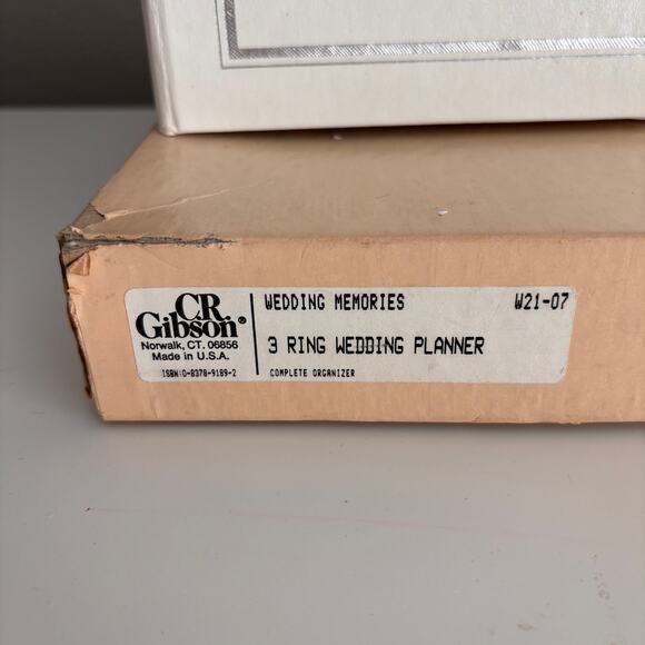 Vintage 1980s Wedding Organizer Binder CR Gibson 3-Ring White Bride Planner - Picture 3 of 11